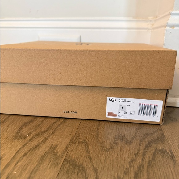 UGG Ultra Mini Classic boot ( Women) - Picture 7 of 7